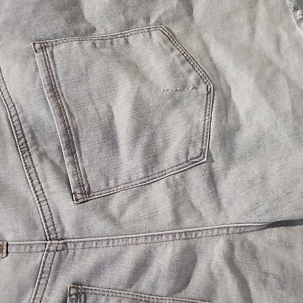 Mid Rise Shorts - Picture 5 of 6